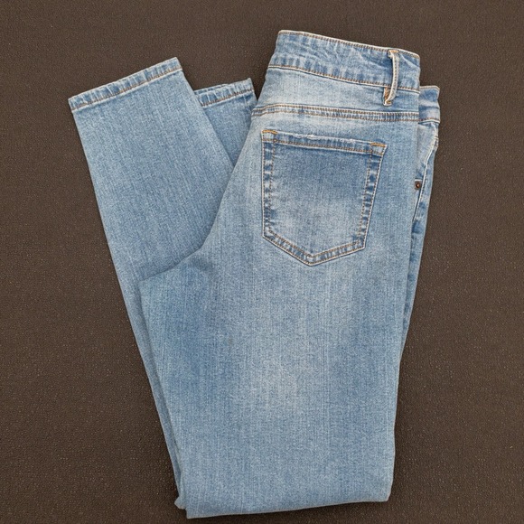 Bongo Womens Size 12 Blue Skinny Leg Patch Light Wash Cotton Blend Stretch Jeans - Picture 7 of 11